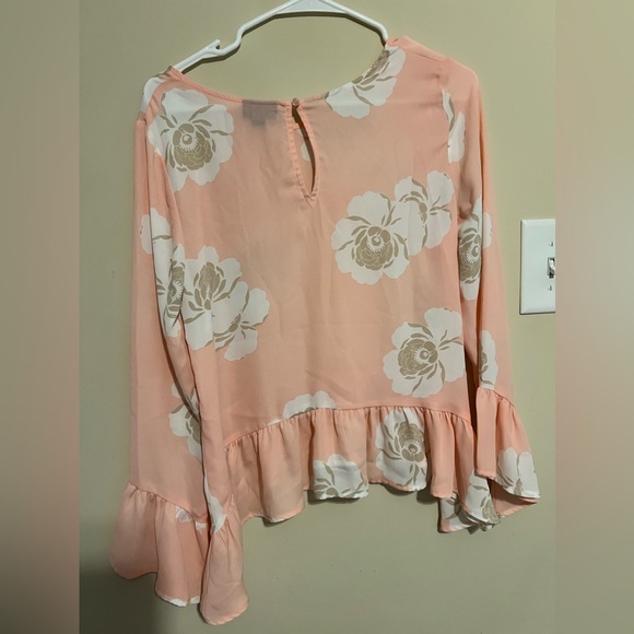 floral pink blouse - Picture 2 of 3